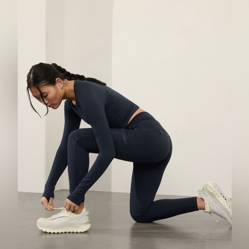 Athleta Headlands Hybrid High Rise Cargo Legging Pants 982353